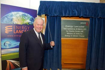 Minister of State for Energy and Climate Change Charles Hendry unveils a plaque to mark the official launch of Energy Lancaster